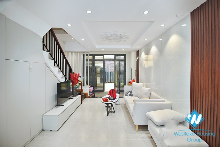 New house with quality furnitures and equipments for rent in Tay Ho district 